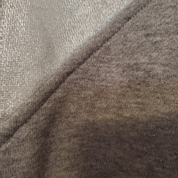 Highlight Collection Sweatshirt - Picture 2 of 3